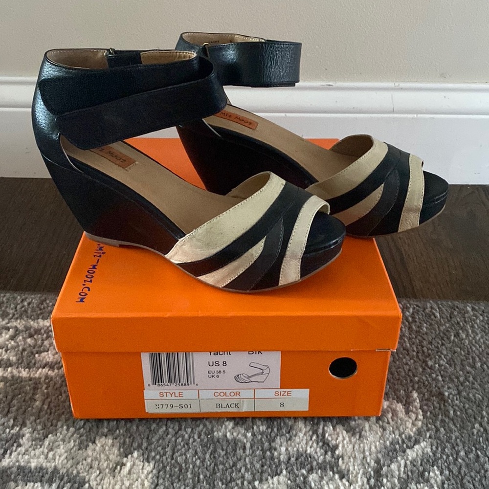 MIz mooz size 8 vintage shoes